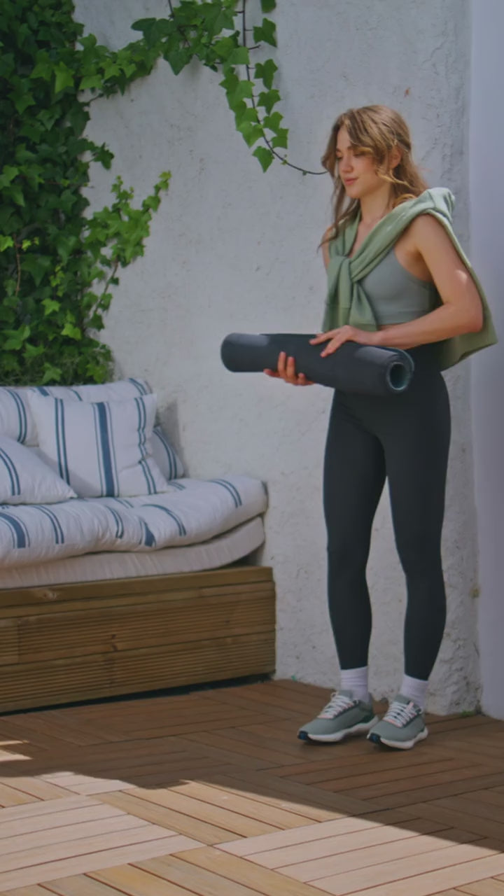 Load video 